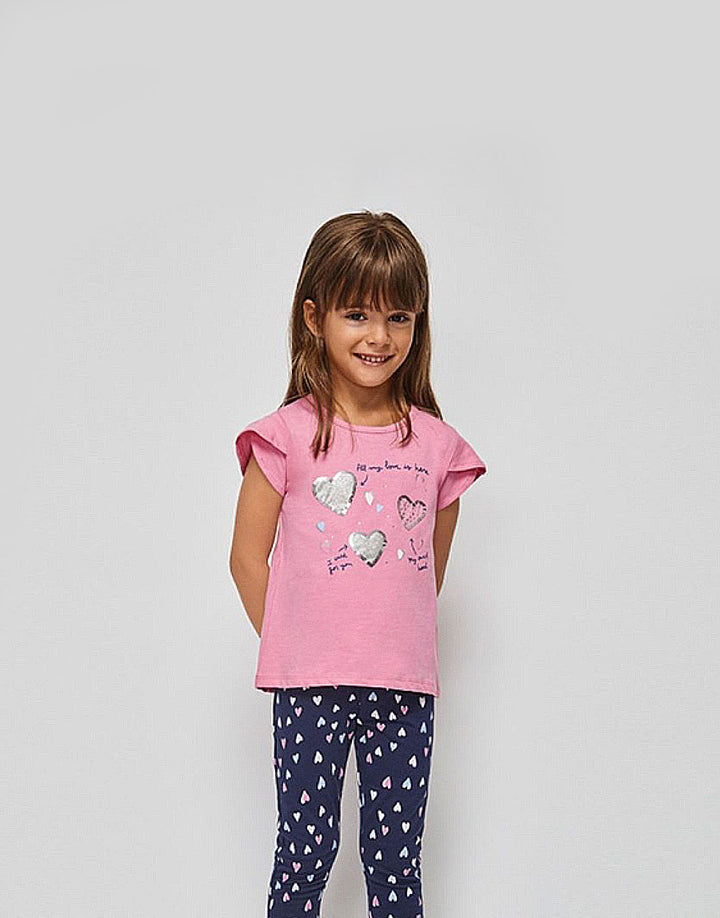 Girl wearing Girls two piece t-shirt and leggings set